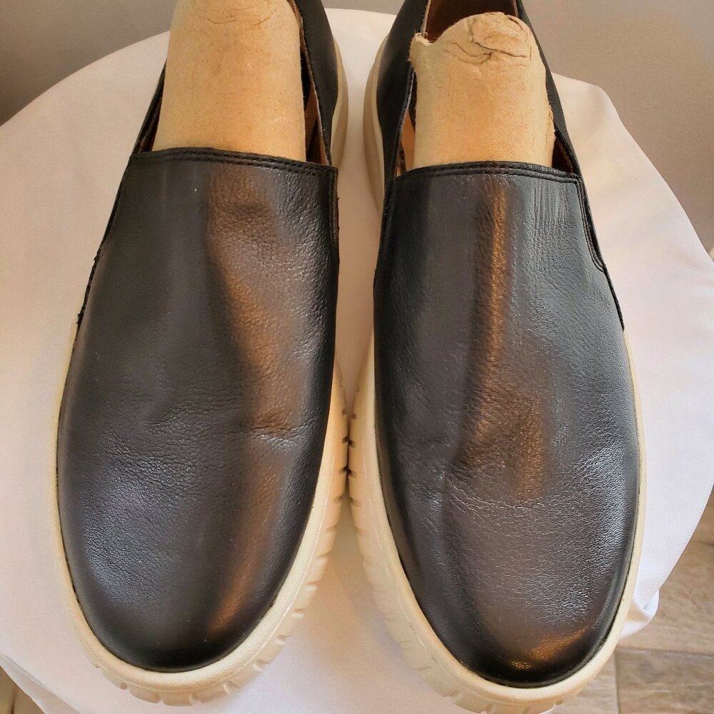 Sofft black leather slip-on loafers
